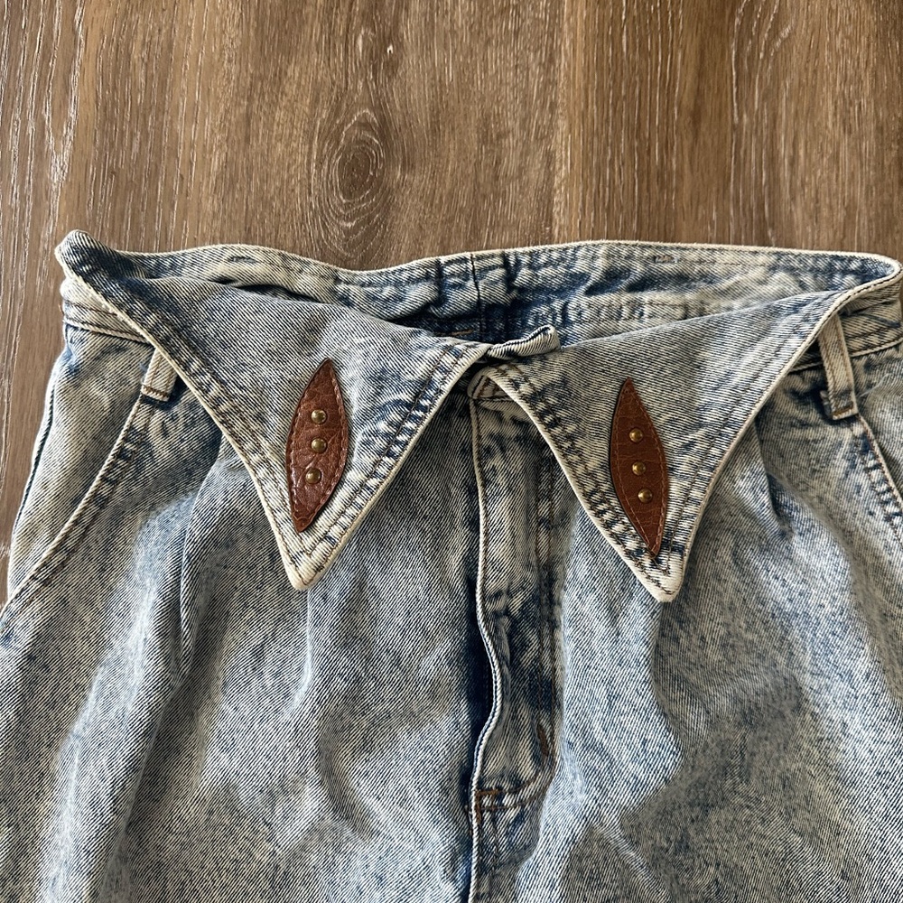 Rare Vintage Acid Wash Denim jeans Brown Accents size tag 12 i would say 10